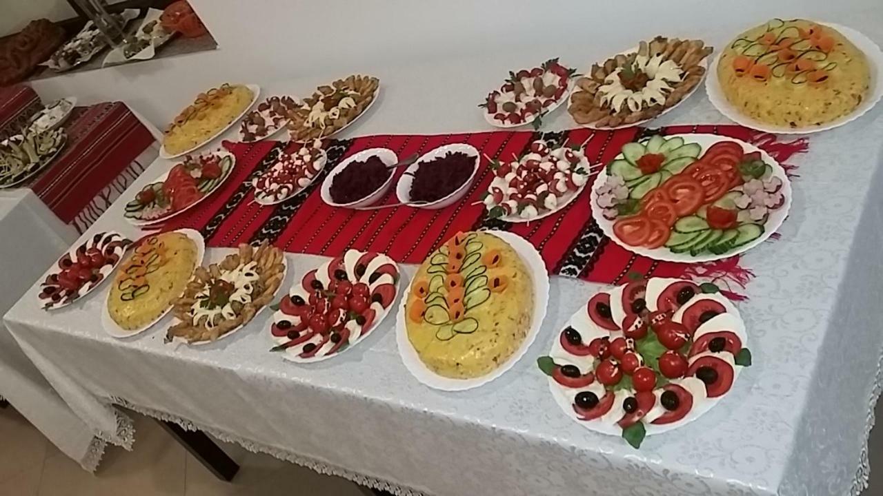 Pensiunea Poiana Soarelui Brates Esterno foto